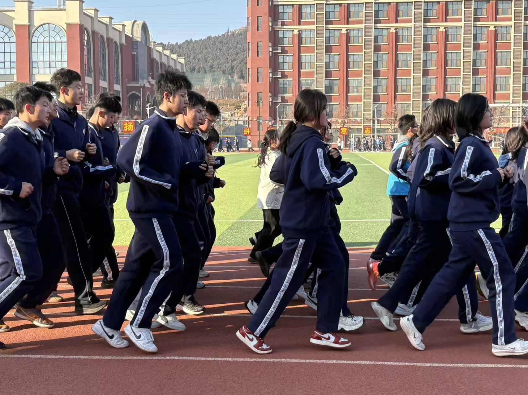 尊龙·凯时(官网)人生就是博!